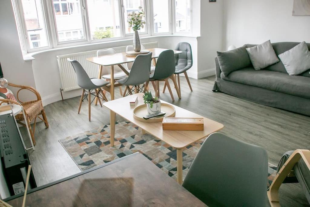 Stylish Retreat In Leigh-On-Sea Leilighet Southend-on-Sea Eksteriør bilde